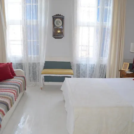 Pensión Cunda Adali Ayvalı