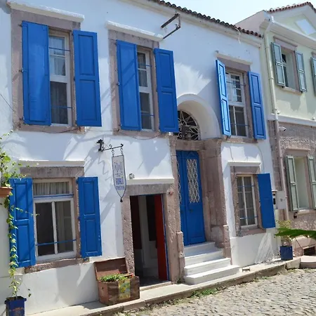 Pensión Cunda Adali Ayvalı