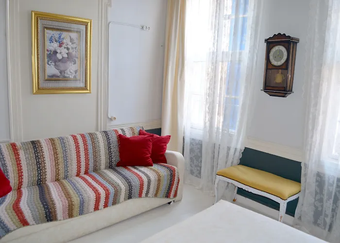 Cunda Adali Gæstehus Ayvalı